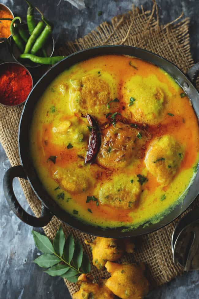 Kadhi Pakora Recipe | Punjabi Style Kadhi Chawal