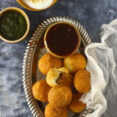 Whole Wheat Khasta Kachori is filled with moong dal namkeen mixture and remains fresh for more than a week or so. Try this crisp, flaky snack at home and you will surely love it.