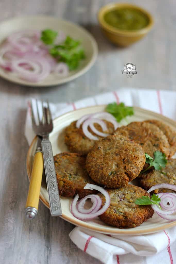 side close up shot of kele ke kebab arranged in a platter