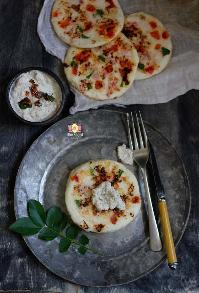 Onion and Tomato Uttapam recipe