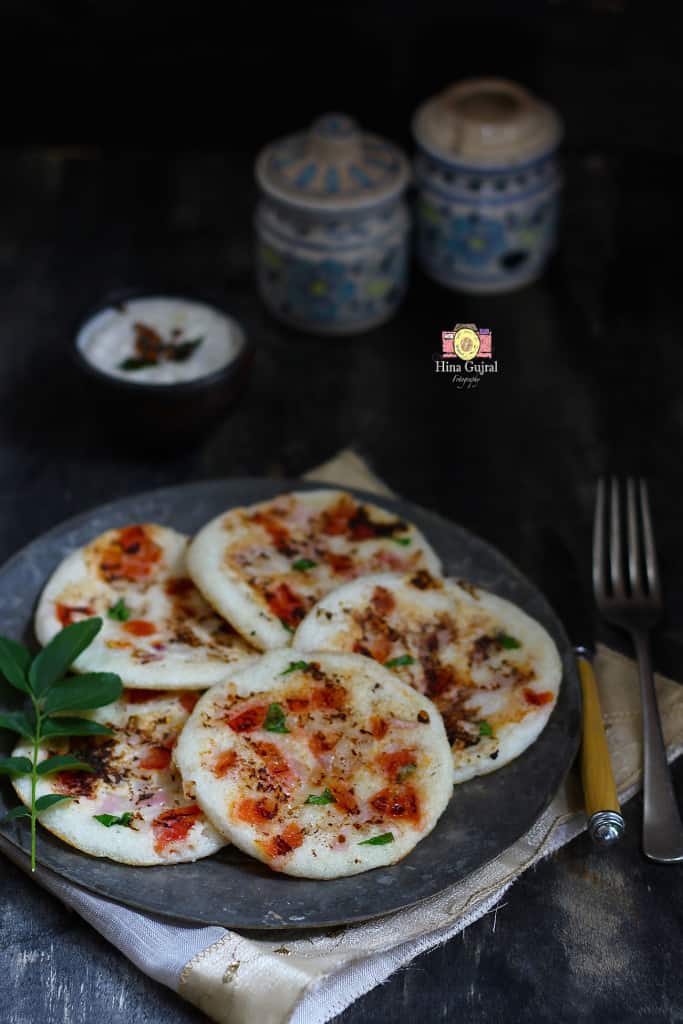 Onion and Tomato Uttapam recipe