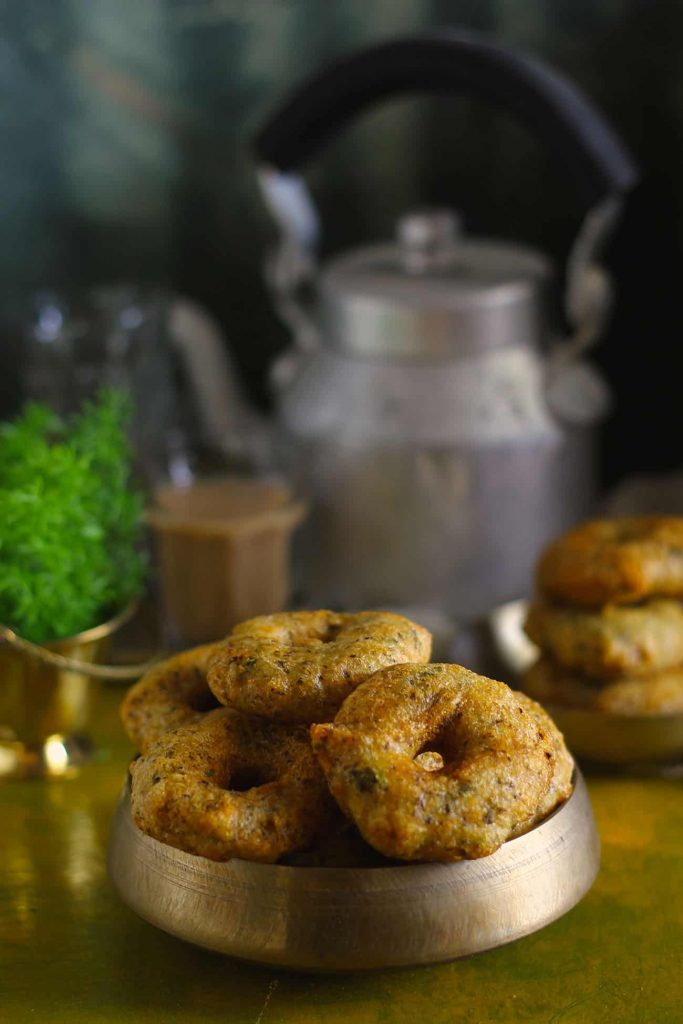 Kumaoni Bada, as we Kumaoni pronounce it is a crispy, flavorsome, gluten free split black urad dal fritter. Find Kumaoni Bada Recipe