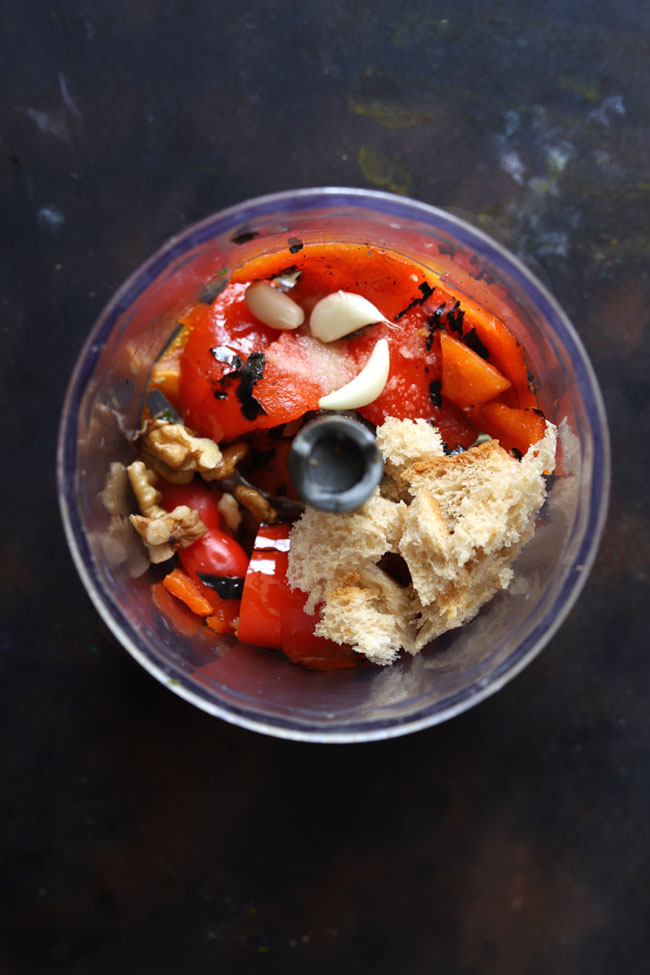 A spicy Mediterranean roasted red pepper vegn dip