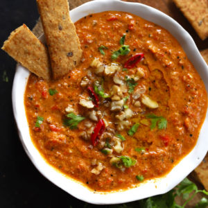 A spicy Mediterranean roasted red pepper vegn dip