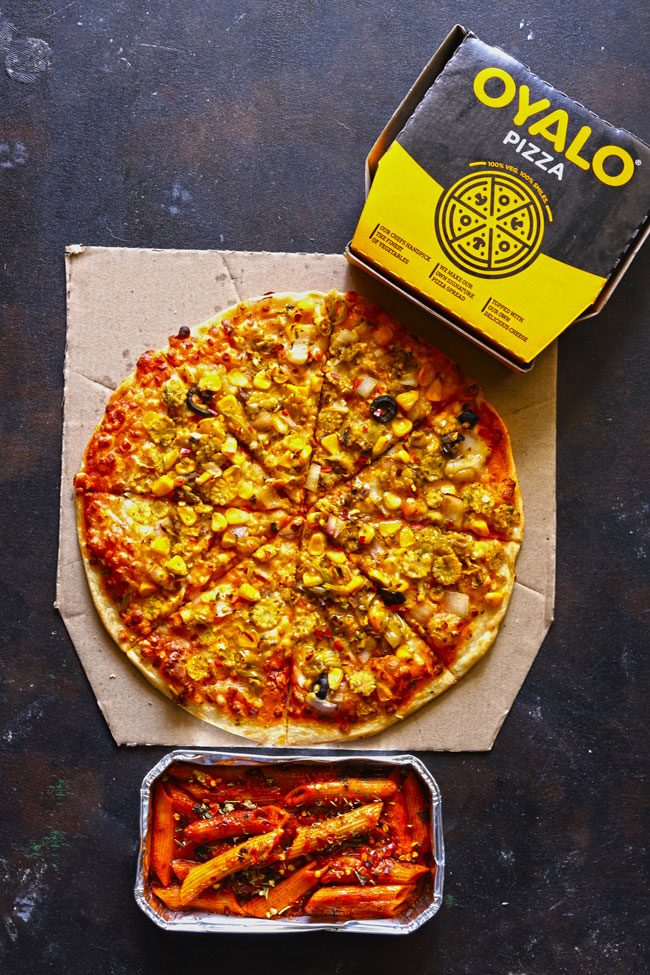 Oyalo Pizza crafted for you a range of delicious 100% vegetarian pizza for takeaway or home delivery.