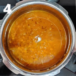 chana dal pulao cooking steps.