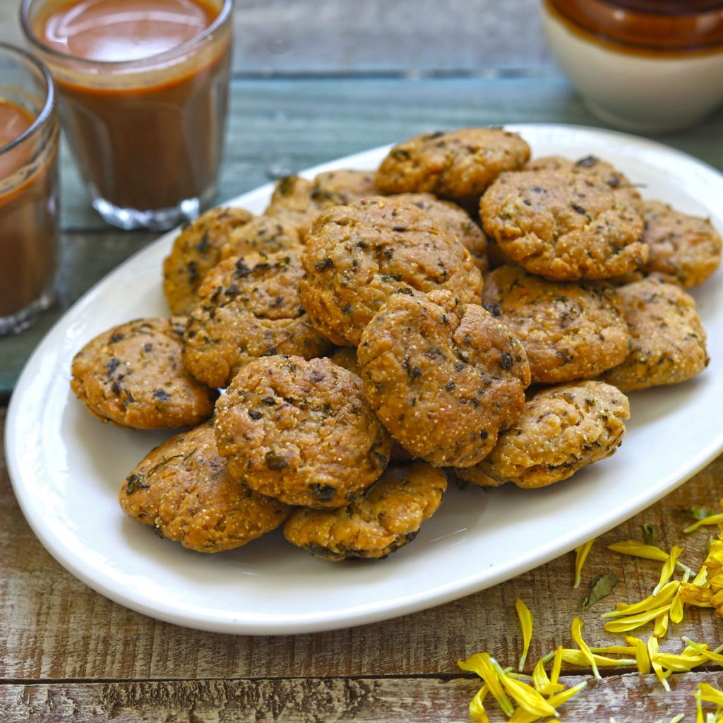 Mathri Recipe (Haldiram's Methi Mathri) - Fun FOOD Frolic