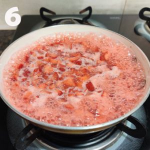 strawberry jam making process