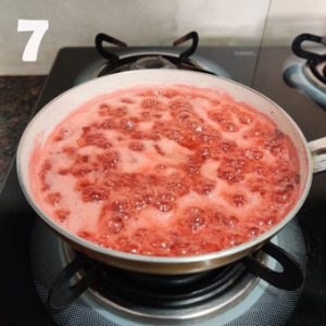 strawberry jam making process