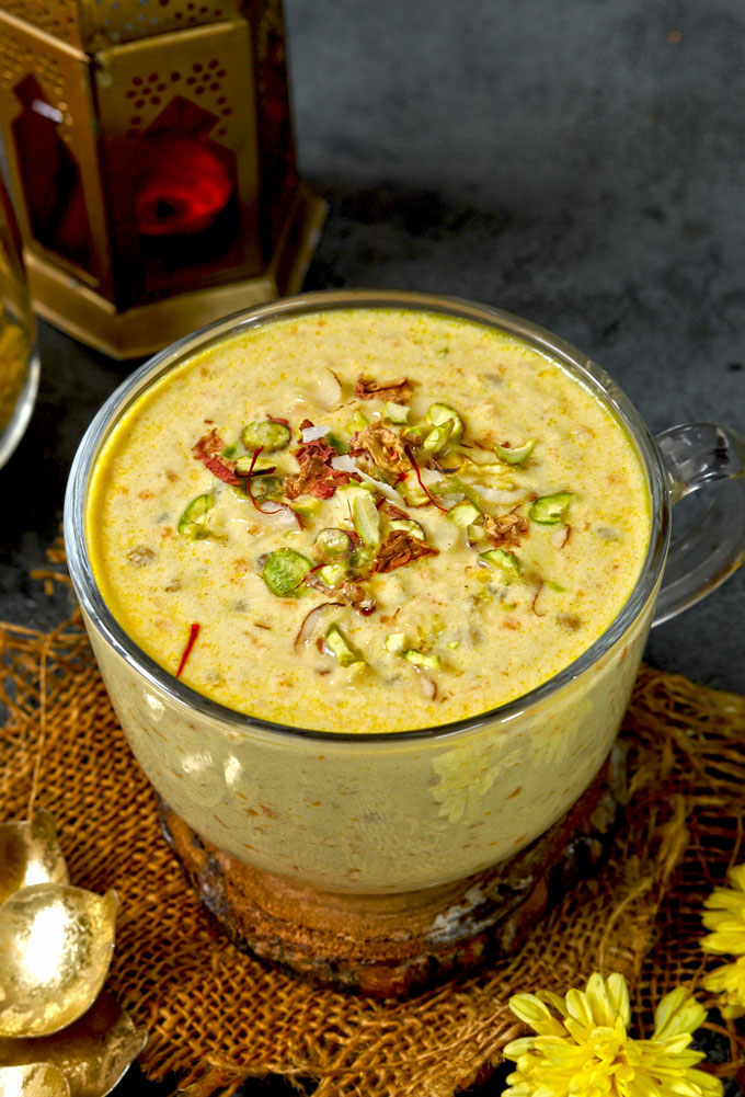 side close up shot of sabudana kheer in a glass mug