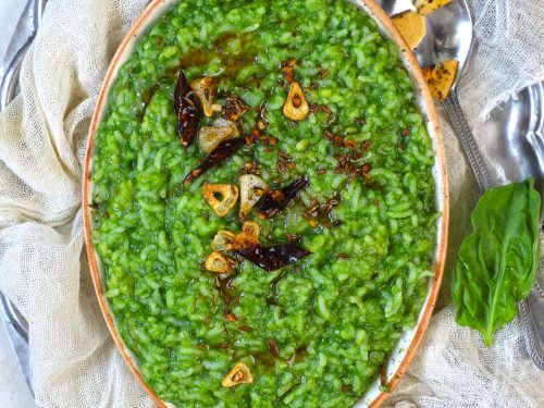 Lehsuni Palak Khichdi Recipe