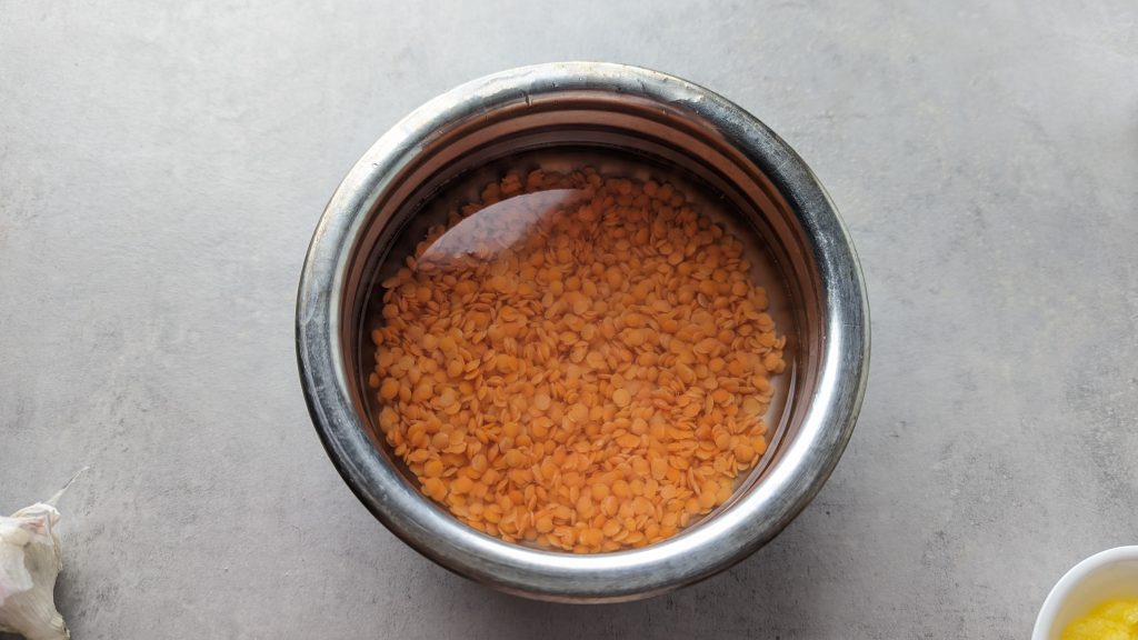 soaked masoor dal in water