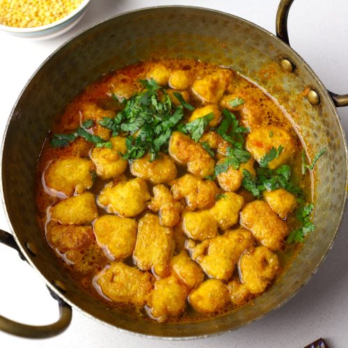 size close up shot of mangodi ki sabzi in a kadhai