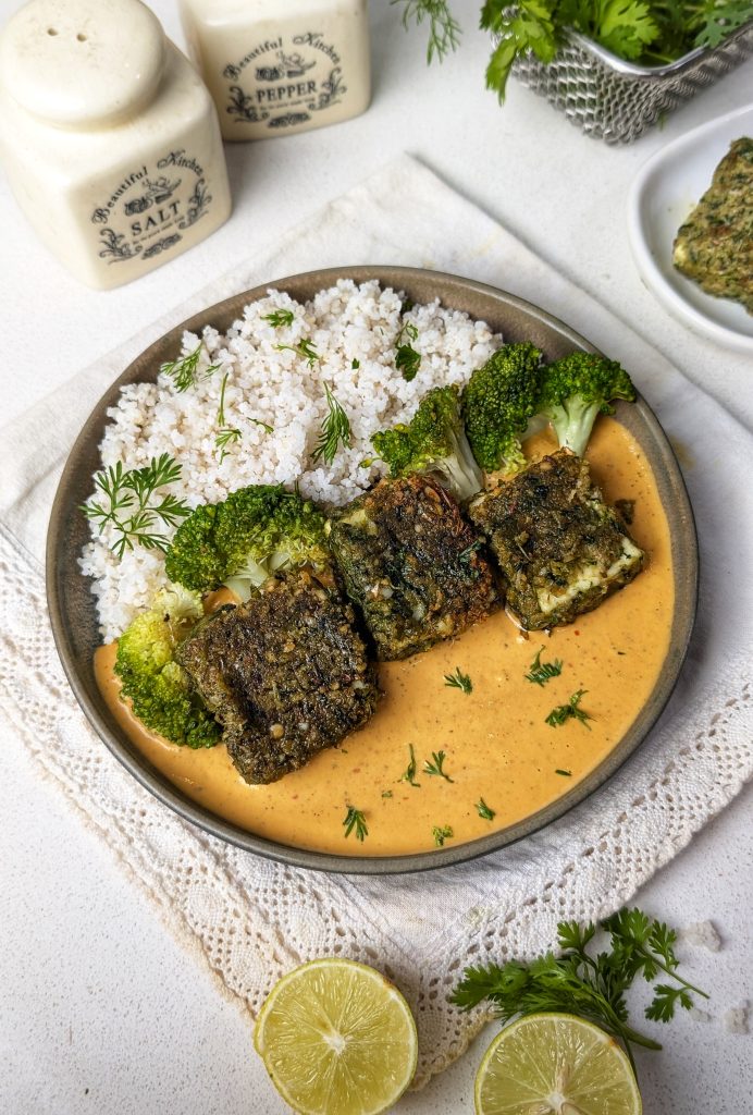 aerial shot of thecha paneer in a bowl.