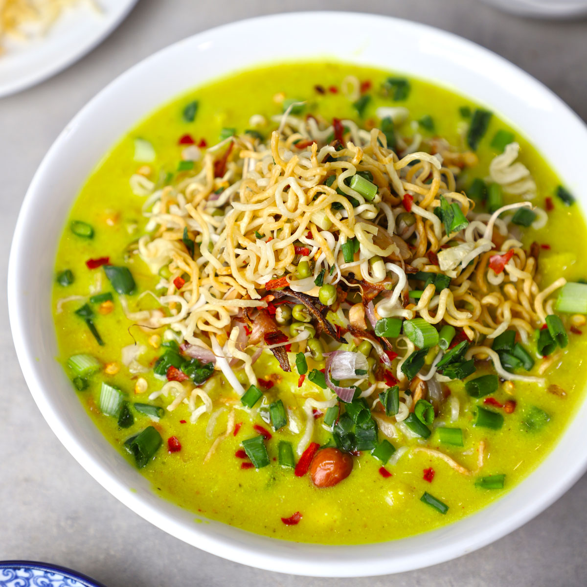 Vegetarian Khao Suey