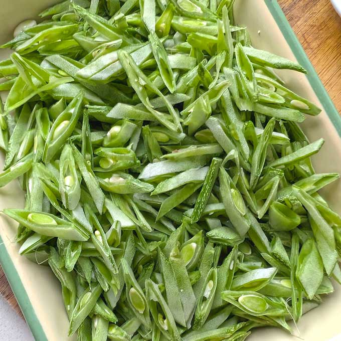 flat beans (avarakkai beans)